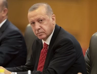 Ο Ρ.Τ.Ερντογάν καρατόμησε τον διοικητή της κεντρικής τράπεζας - Επειδή δεν τα πήγαιναν καλά